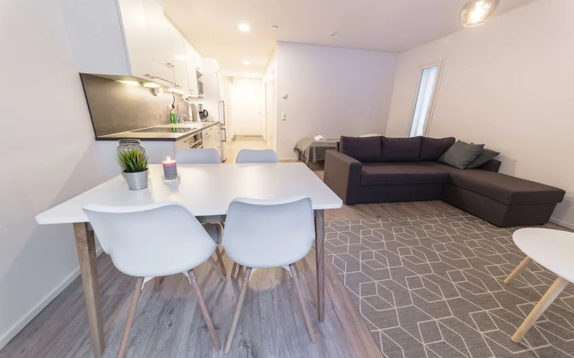 SSA Spot spacy 2-room apt ID 5003B1