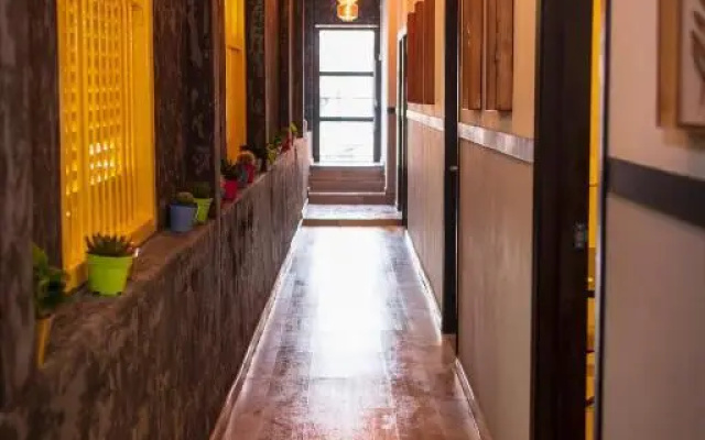 ATTIC Hotel