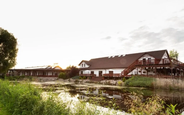 Nenufar Club Hotel