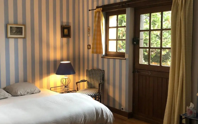 Gite Le Lude, 6 pièces, 15 personnes - FR-1-410-307