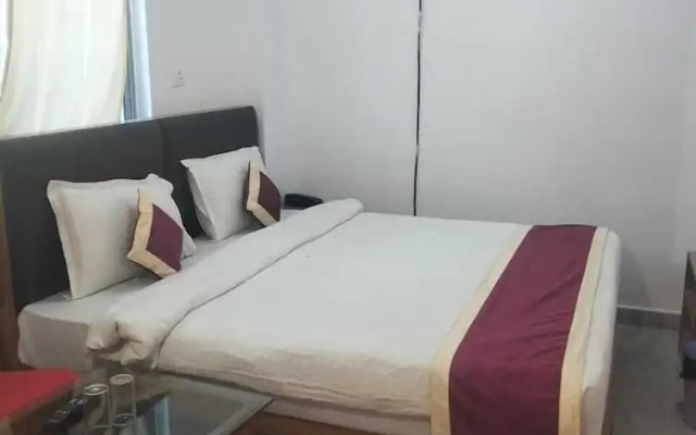 Hotel Rekha International