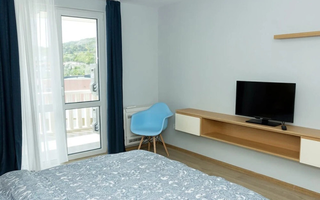 FM Luxury 1-BDR Apartment - White Lagoon in Apartcomplex Magnolia