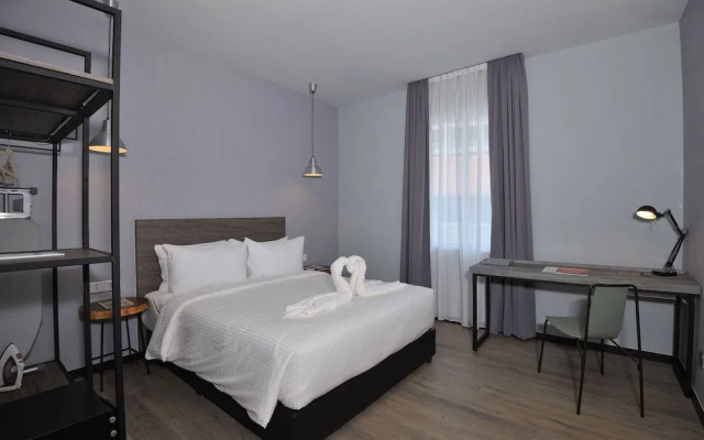 Urban H Hotel