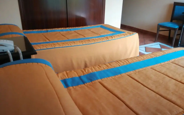 Hotel Calderon