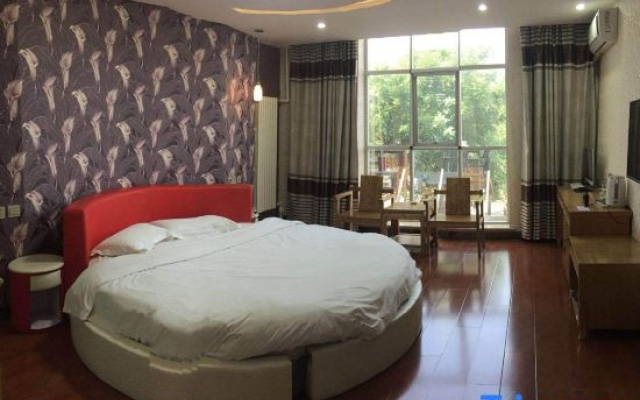 Xinle Dekaiyuan Express Hotel