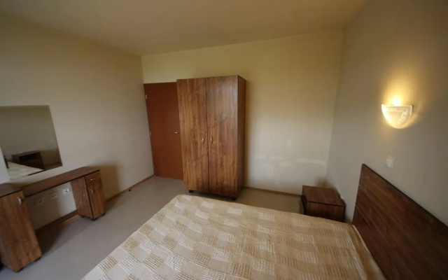 Menada Green Hills Apartments