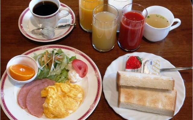 Hotel Sunroute Hachinohe Мисава питание