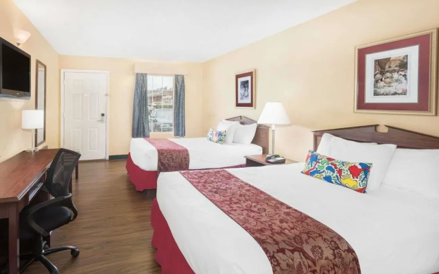 Baymont Inn & Suites Macon I-475