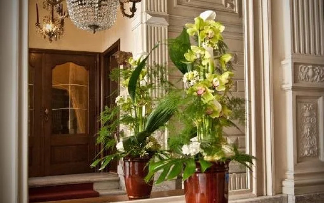 De Baron Bed  Breakfast