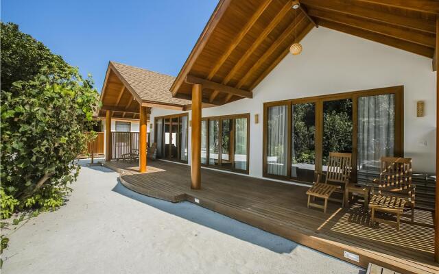 Отель Reethi Faru Resort вид на фасад
