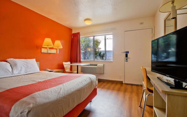 Motel 6 Pompano Beach