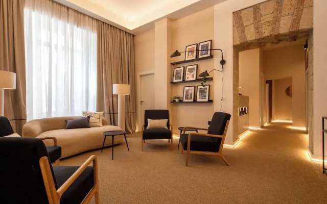 Mamalu Studios and Suites