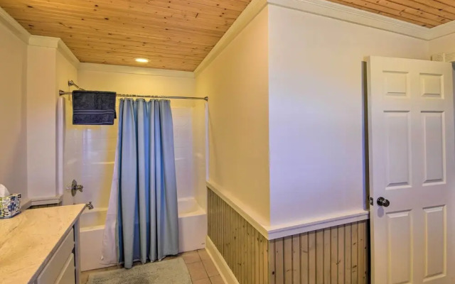 Serving Southern Charm at This Clarkesville House!