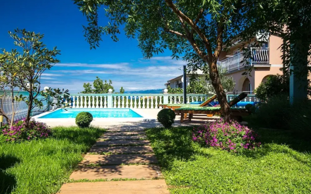 Apartment in Senj Near the Sea & Pool