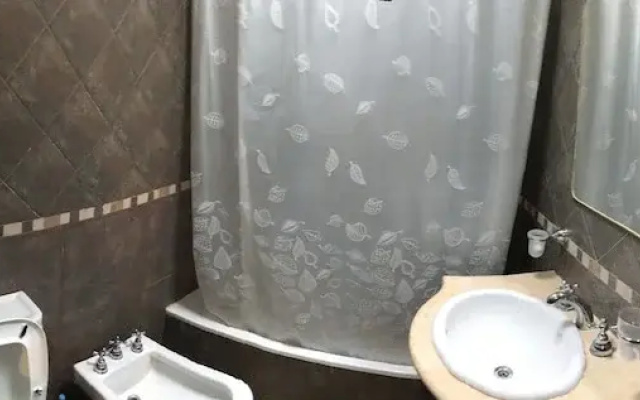 Beautiful House 2 to 9 People