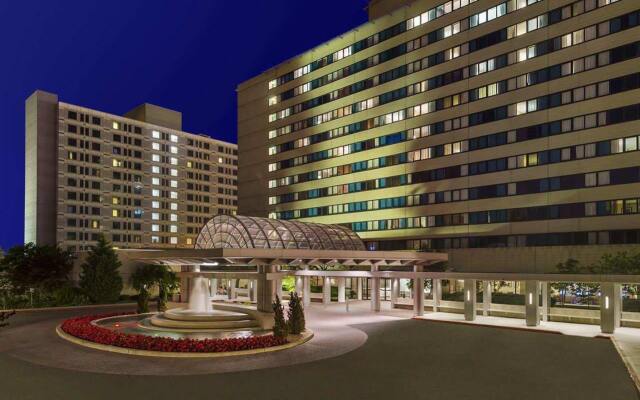 Отель Hilton New York JFK Airport США, Нью-Йорк - отзывы, цены и фото номеров - забронировать отель Hilton New York JFK Airport онлайн вид на фасад