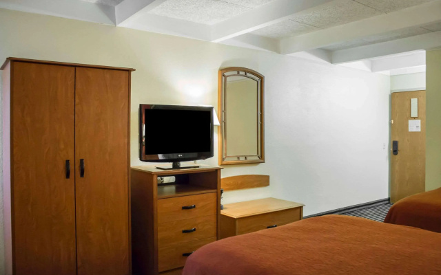 Econo Lodge Wickliffe - Cleveland East