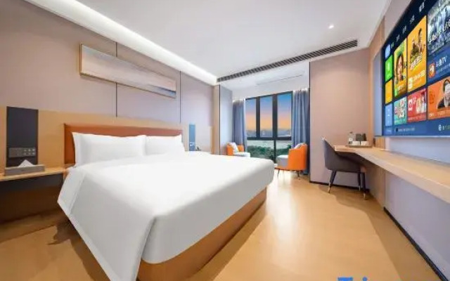 Platinum Hotel (Eight kilometer Light Rail Station Branch)