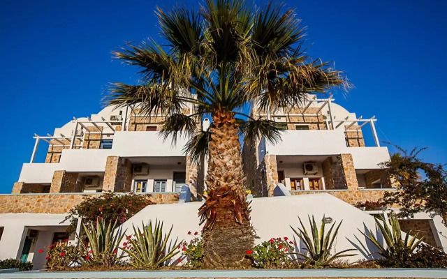 Nautilus Dome Hotel