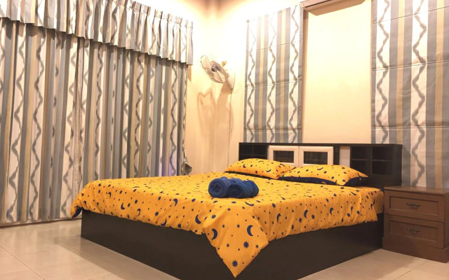 Baan Blue House