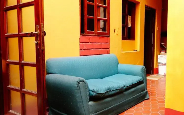 2Hostel Circus