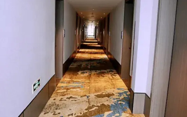 Yuhuan Wufeng Hotel