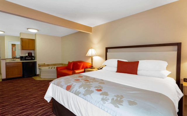 Hawthorn Suites by Wyndham Allentown-Fogelsville
