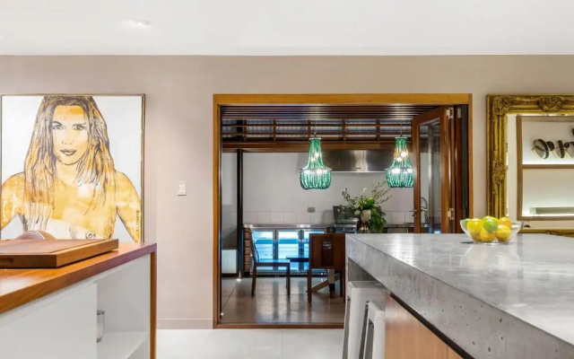 Your Luxury Escape One Coral