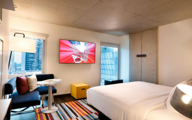 Aloft Chicago Mag Mile