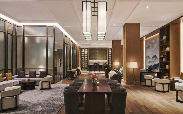 Sheraton Yunfu Xinxing Hotel