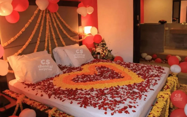 OYO 10200 Hotel The Aroma Residency