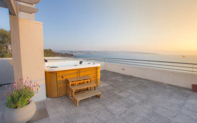Oceana Suites Bellavista
