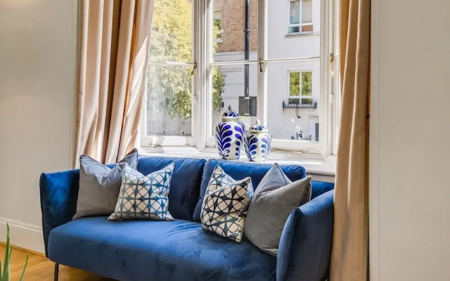 Belgravia - Charming Spacious 4 Bed Home for 9