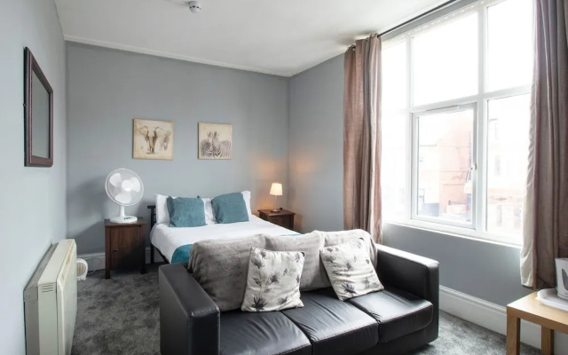 Great Holiday Home in Manchester near Old Trafford
