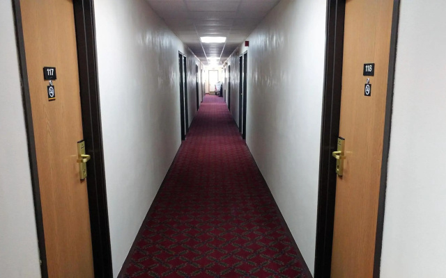 Red Carpet Inn