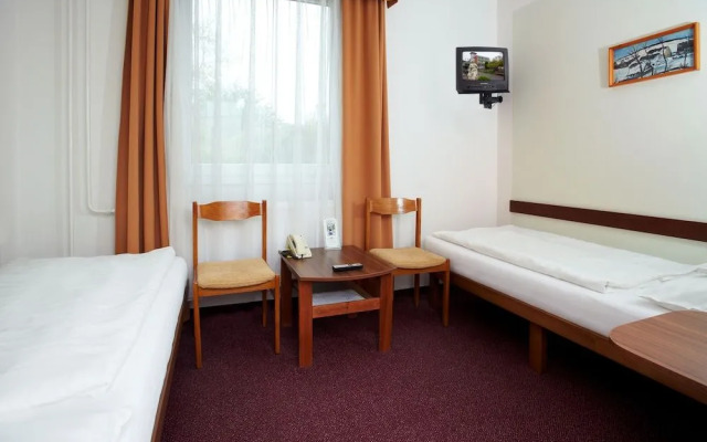Komfort Hotel Platán