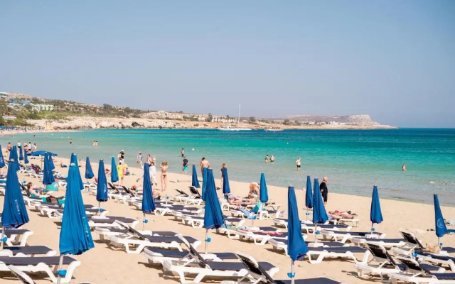 Paradi Nissi Golden Sands Apartment