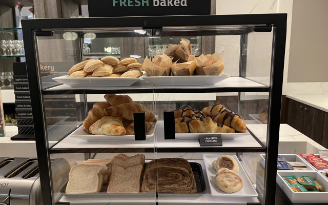 Holiday Inn Winnipeg South by IHG