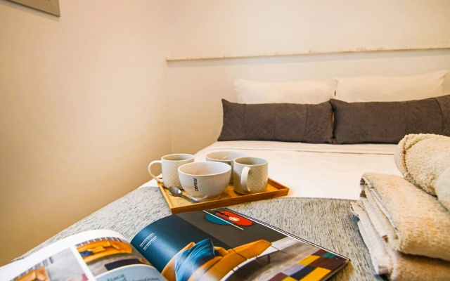 Phaedrus Living: Seaside Executive Flat Harbour 101
