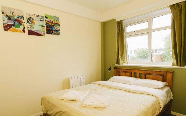 Отель Palmers Lodge Hillspring At Willesden Green Великобритания, Лондон - 2 отзыва об отеле, цены и фото номеров - забронировать отель Palmers Lodge Hillspring At Willesden Green онлайн вид на фасад