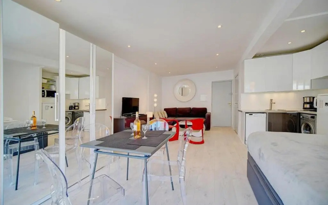 STUDIO MODERNE et LUMINEUX PROCHE CROISETTE A0B132
