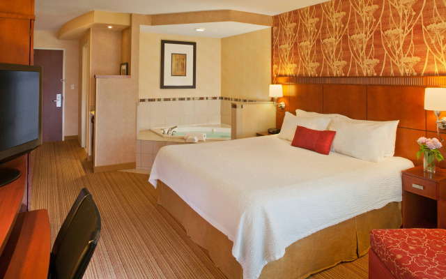 Courtyard by Marriott Medford Airport