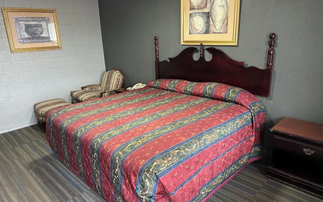 Interstate Inn Express
