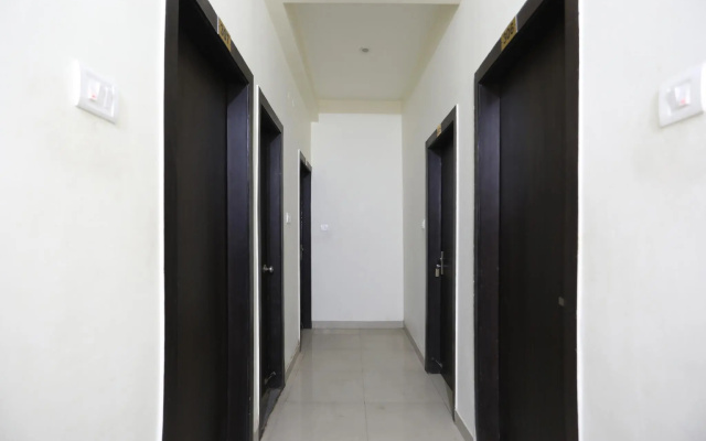 OYO 64605 Hotel Salori Inn