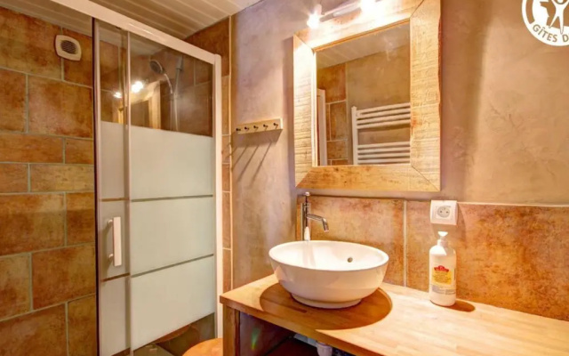 Gîte Saint-Étienne, 3 pièces, 4 personnes - FR-1-496-38