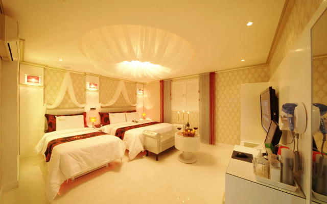 Ivy Hotel