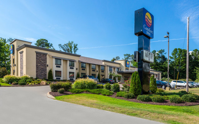 Comfort Inn in Tupelo, United States of America from 110$, photos, reviews - zenhotels.com hotel front