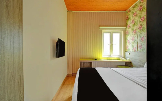 Hotel O Gambir Near Juanda Station Formerly Bunga Dahlia