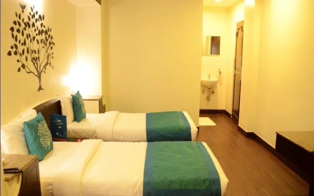 OYO 2161 Hotel Ashray