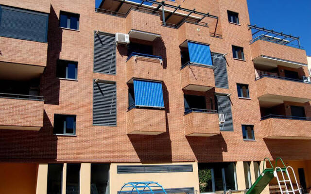 Отель Apartamentos Cinco Rosas вид на фасад